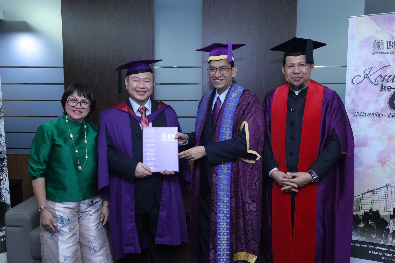 2V4A0251